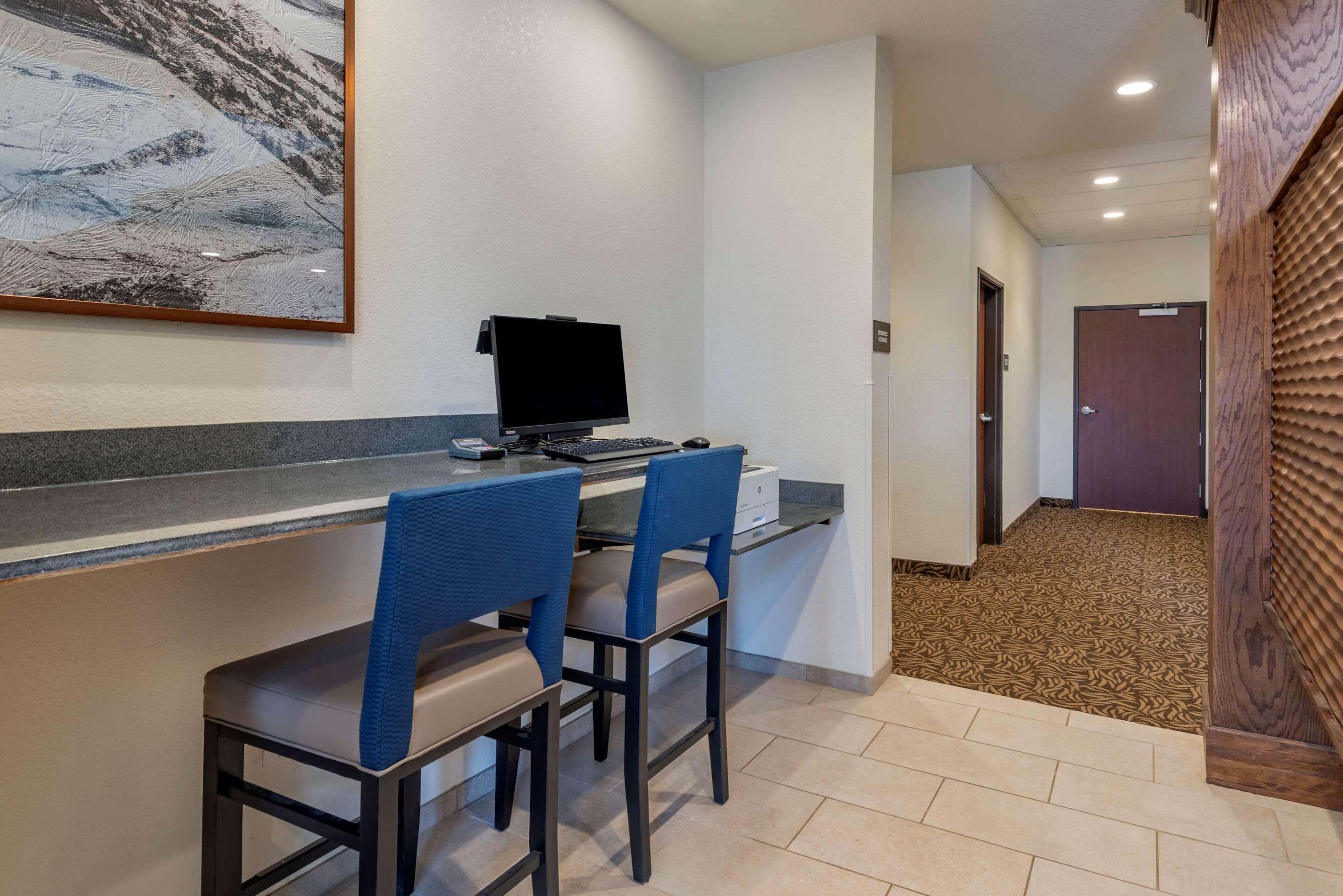 Hotel Comfort Broomfield-boulder-interlocken 3*